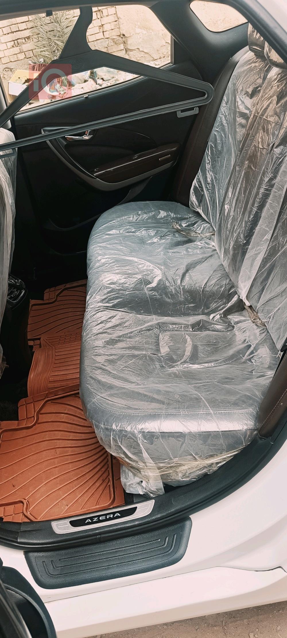 هیۆندای ازێرا